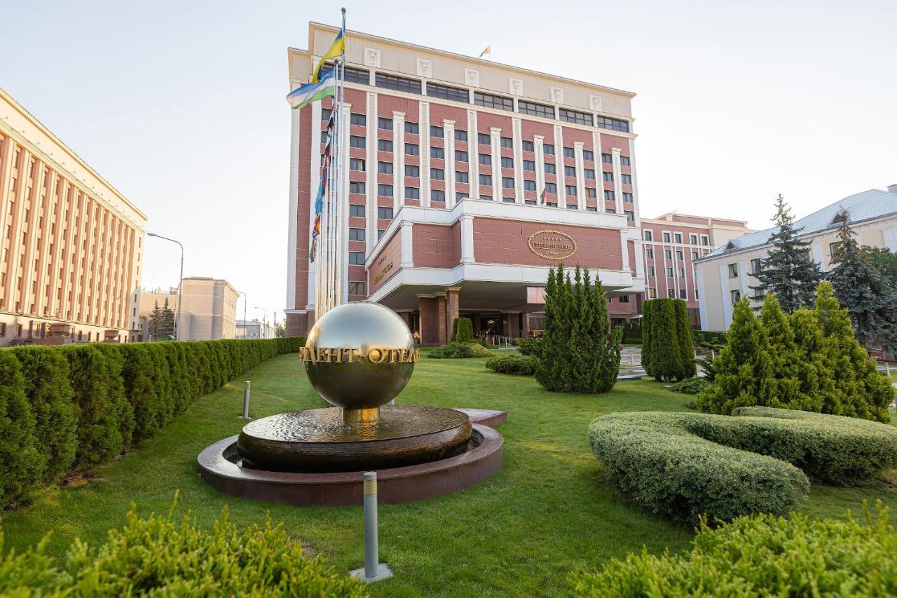 President Hotel Minsk Exterior photo The university library