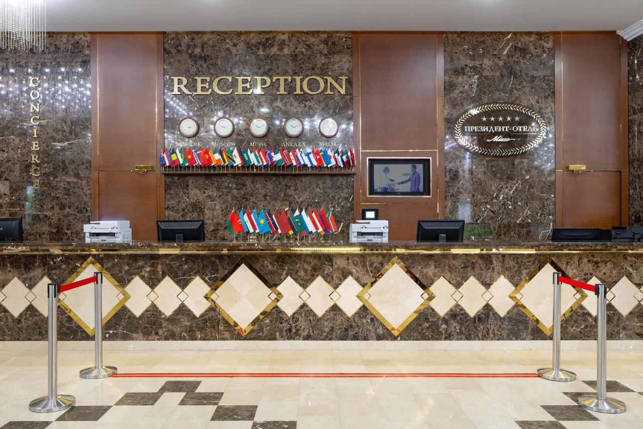 President Hotel Minsk Exterior photo Reception desk at a hotel